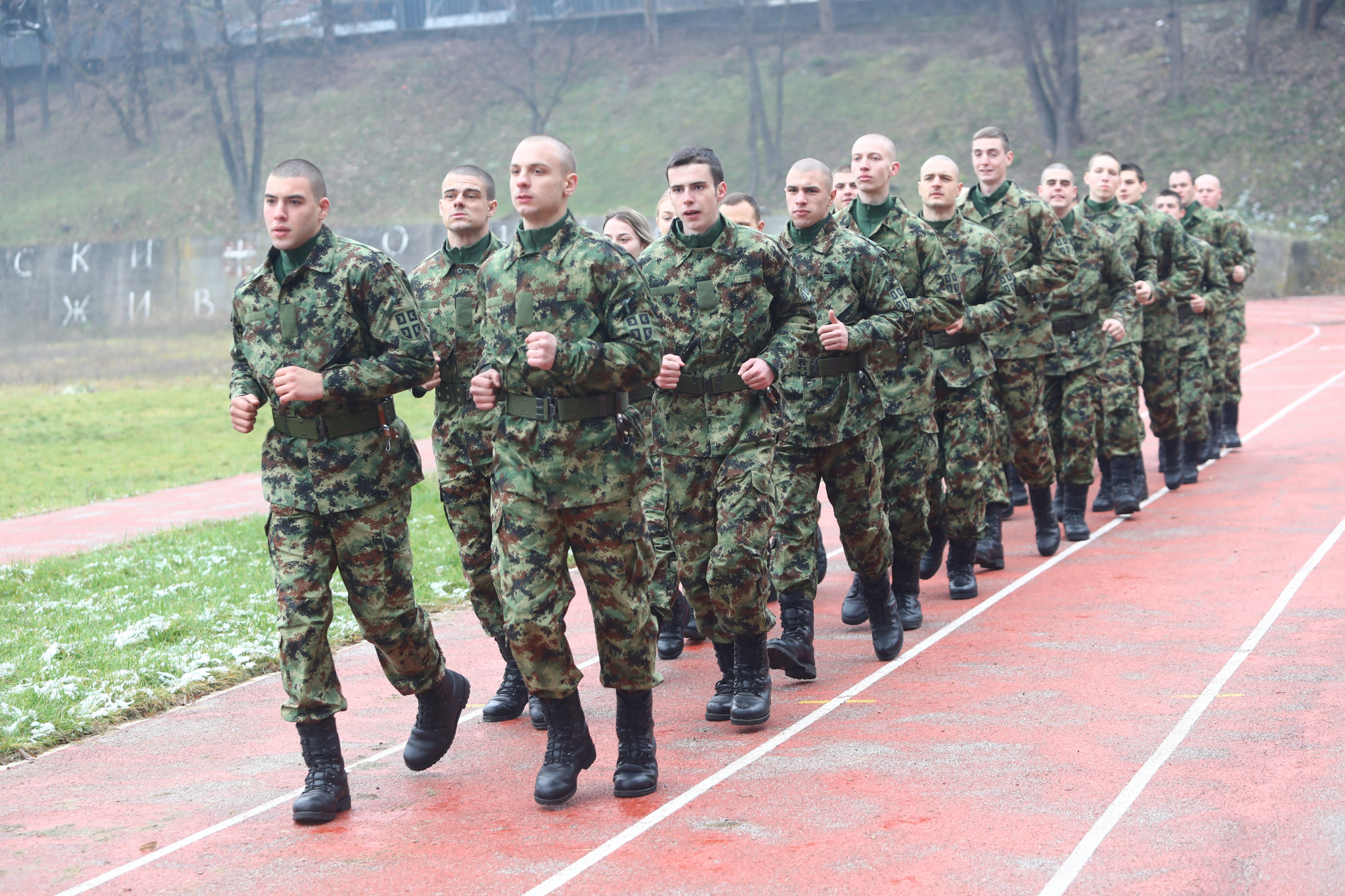 EKSKLUZIVNO Alo! sa momcima i devojkama koji su na dobrovoljnom služenju vojnog roka - Poziv otadžbine se ne odbija!