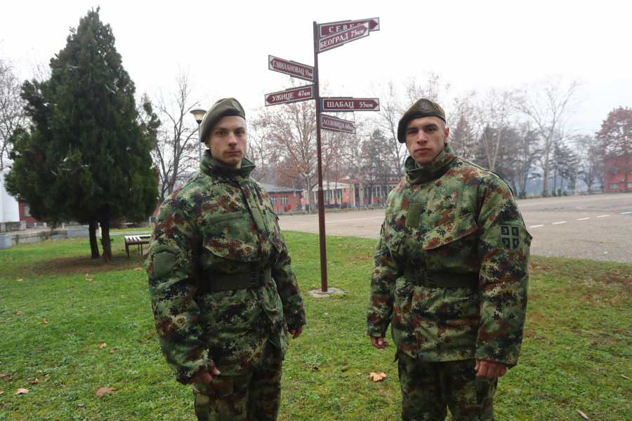 EKSKLUZIVNO Alo! sa momcima i devojkama koji su na dobrovoljnom služenju vojnog roka - Poziv otadžbine se ne odbija!