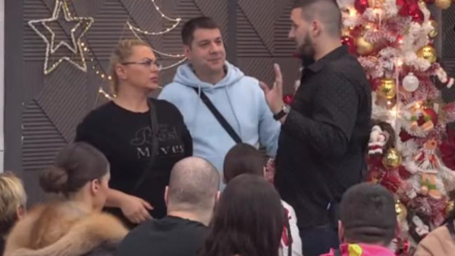 ZOLA JE BACAO KOLICA MALOG ŽELJKA Marija brutalno udarila na Zolu, Marinković rekao koga vidi uz dete