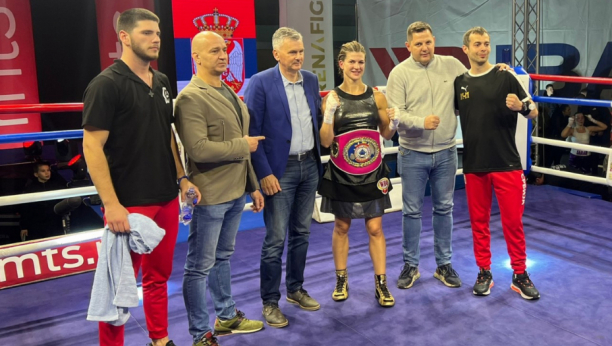 SRBIJA JE PONOSNA Jelena Janićijević nova WBO šampionka Evrope u poluvelter kategoriji