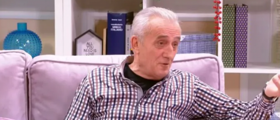 LEGENDA NARODNE MUZIKE ŠEKI TURKOVIĆ RADI DVA POSLA Pevač najavljuje povratak u Srbiju 