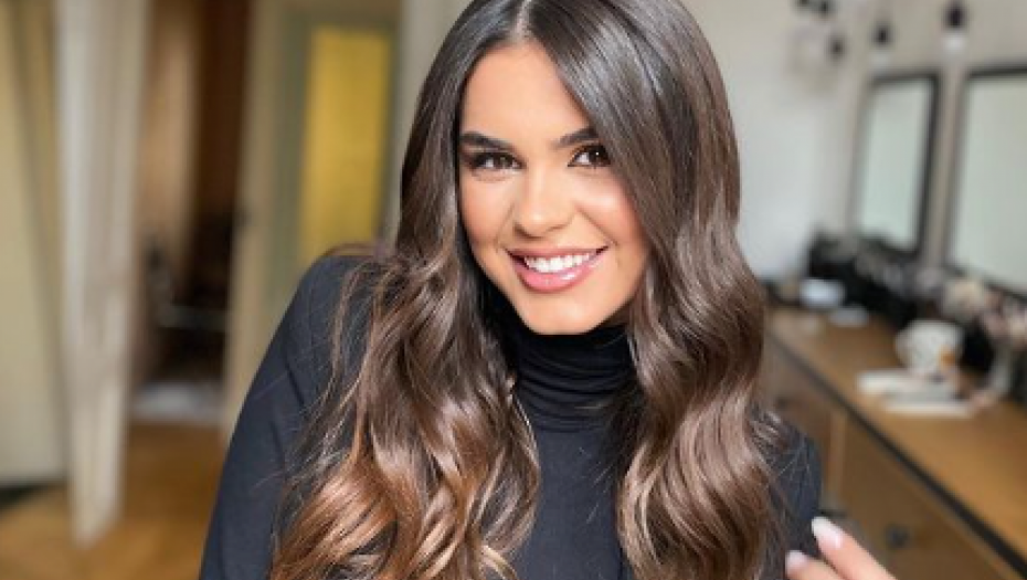 NAŠA GLUMICA ZA BOŽIĆ NA KOSOVU Rešila da progovori otvoreno o svemu, a evo i kakvi su im običaji!