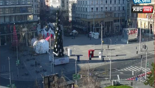 EVO KAKO PRESTONICA IZGLEDA ZA BOŽIĆ Beograd bez ljudi: Prazne ulice, sve zatvoreno, a vreme sunčano (FOTO)