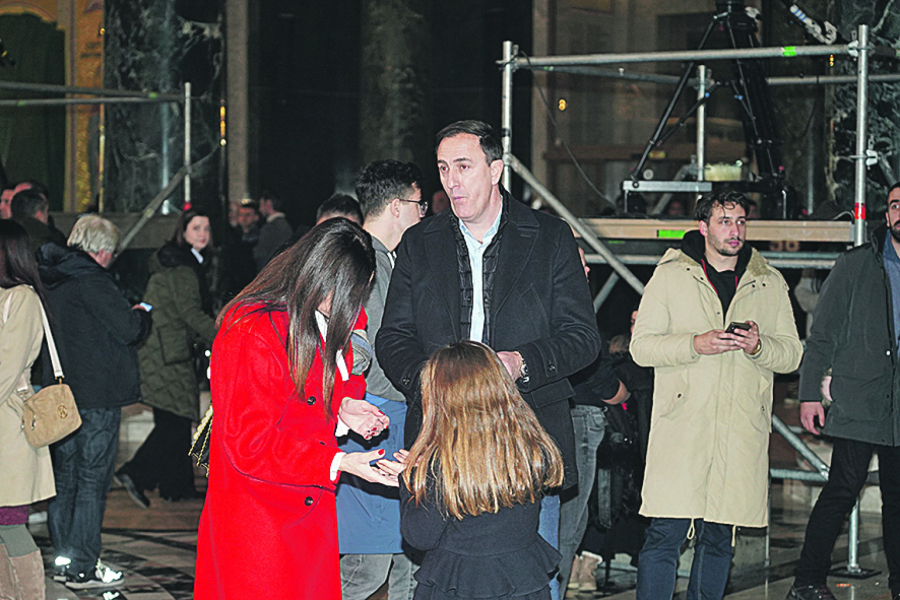 HRISTOS SE RODI Predstavnici srpske javne scene Božić dočekali u Hramu Svetog Save