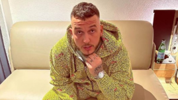 ZAŽALIO ZBOG DUGAČKOG JEZIKA Albanski reper obrisao objave podrške napada na srpski decu