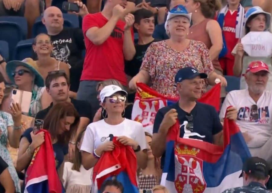 NOLE, NOLE Vijore se srpske trobojke u Australiji, Đoković ima neviđenu podršku (FOTO)