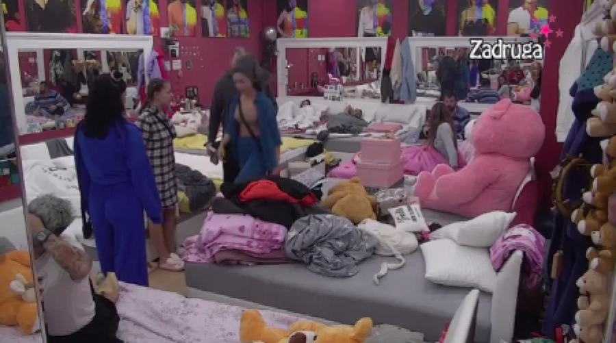 TRESE SE SPAVAĆA SOBA Anđela i Sofija Una u brutalnom okršaju, Zvezdan morao da reaguje