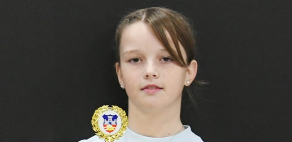 NOVA ANA ILI JELENA Dvanaestogodišnja teniserka gazi sve pred sobom (FOTO)