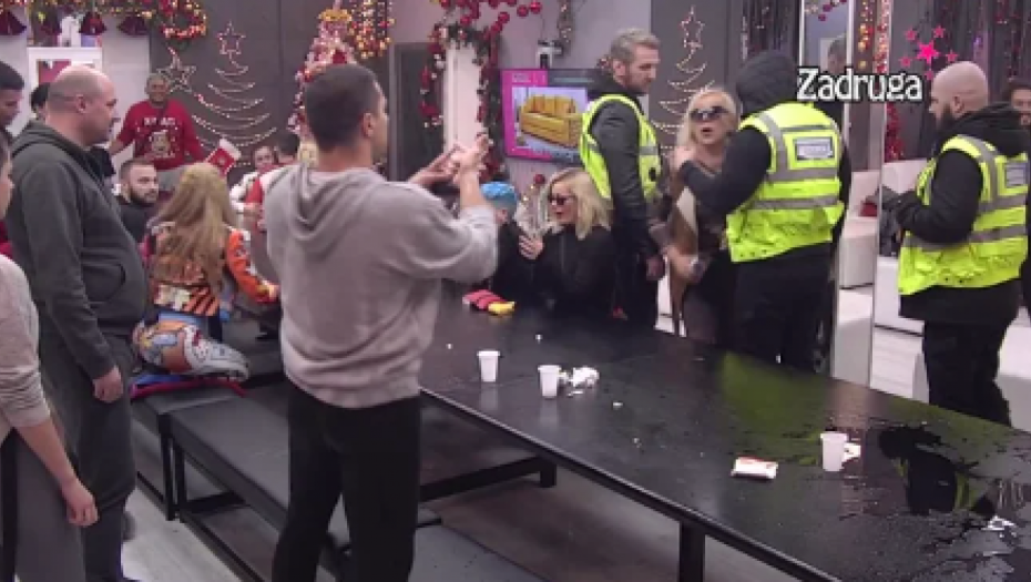 OBEZBEĐENJE U PRIPRAVNOSTI Jeleni prekipelo, pa sasula Dragiću sve u lice: Sram te bilo