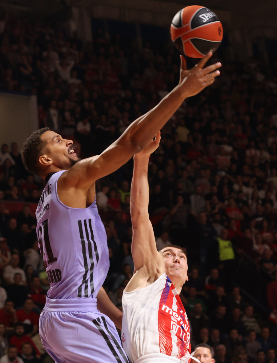 BORILA SE ZVEZDA, ALI REAL POKAZAO SNAGU Crveno-beli se držali do poslednje deonice, a onda Madriđani dodali gas za ubedljivu pobedu u grotlu 