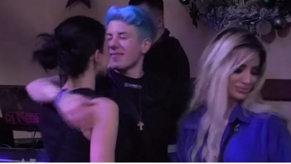 NIJE MOGLA REČ DA KAŽE, ZGRANUTA JE Ovo je reakcije Anitine majke nakon vrele akcije njene ćerke sa Matorom