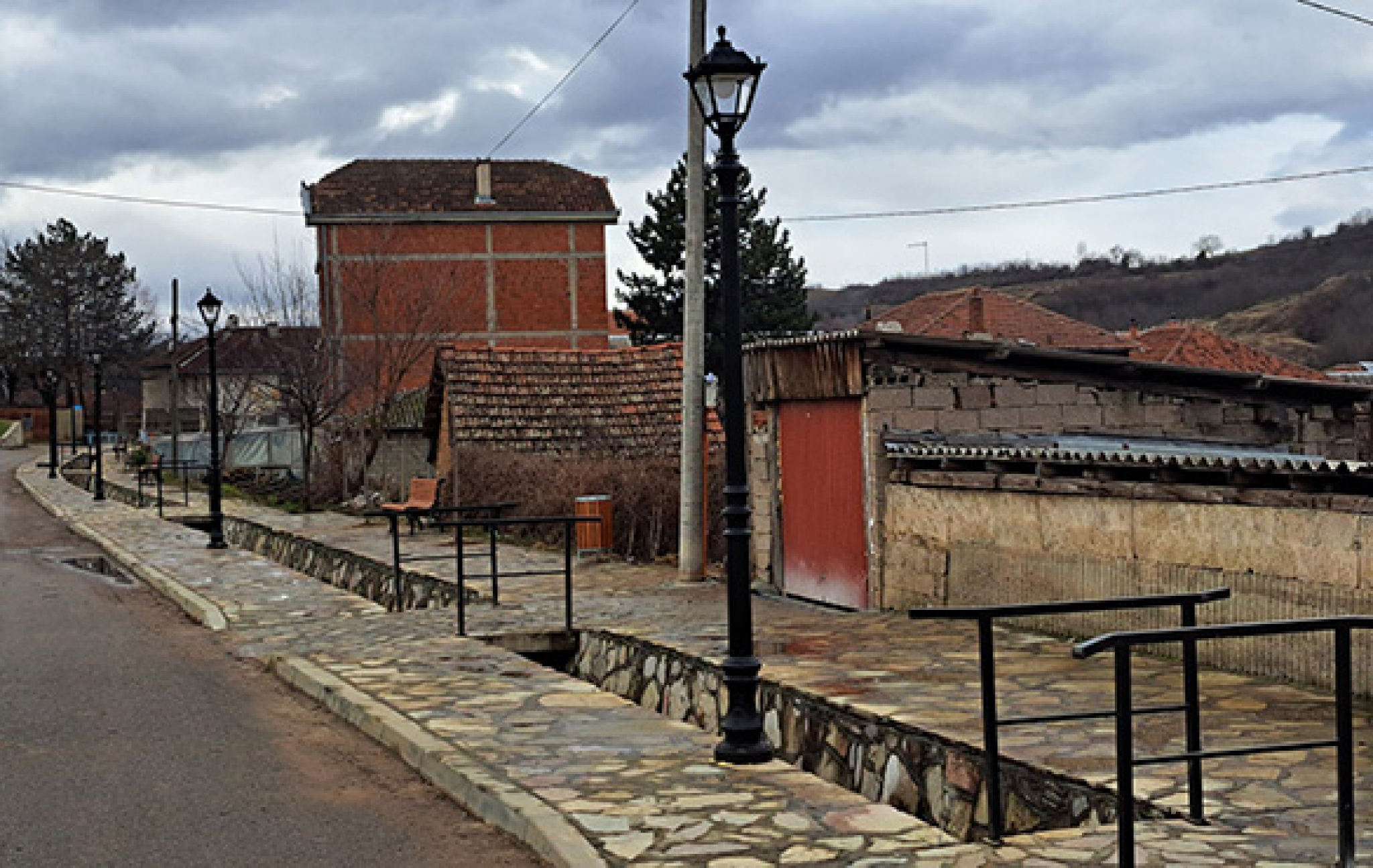 ULOŽENO TRI MILIONA DINARA Uređeno šetalište u Velkoj Hoči zahvaljući Kancelariji za KiM