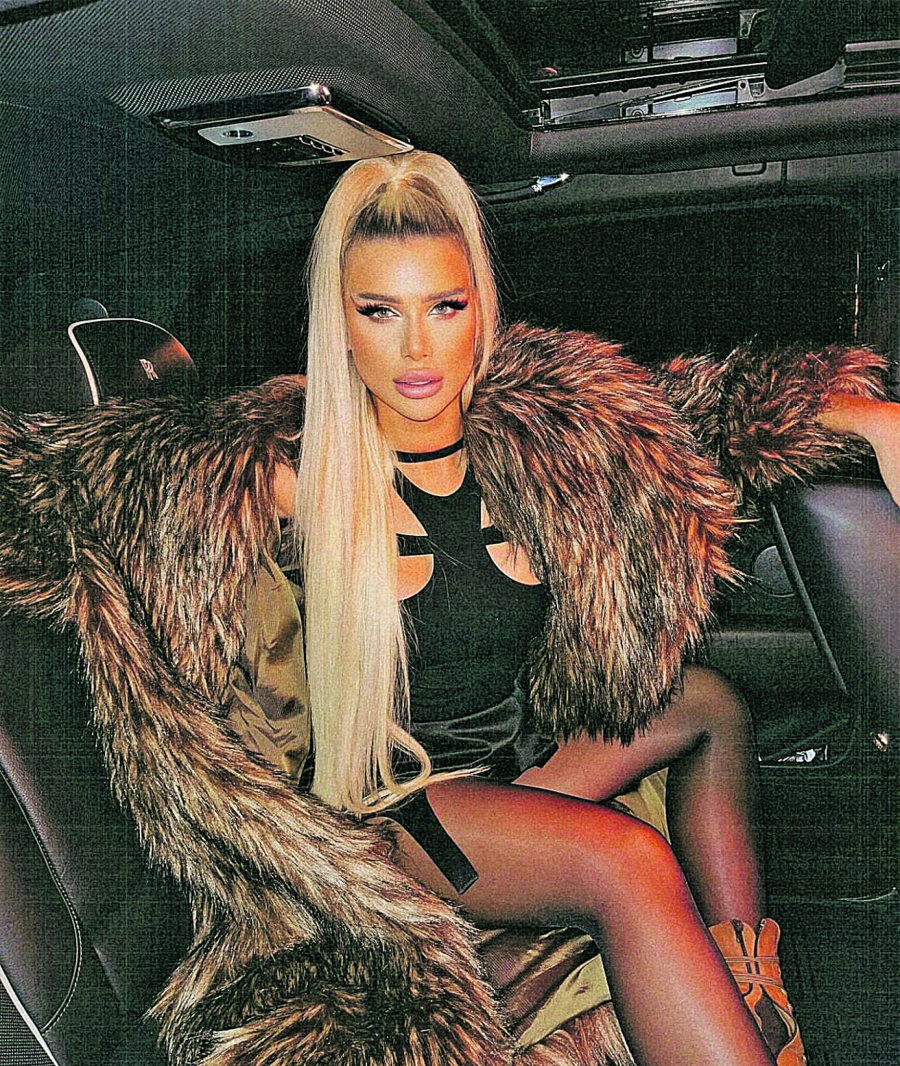 AVANGARDA Ivana Bum Nikolić ogrnula krzno na golo telo