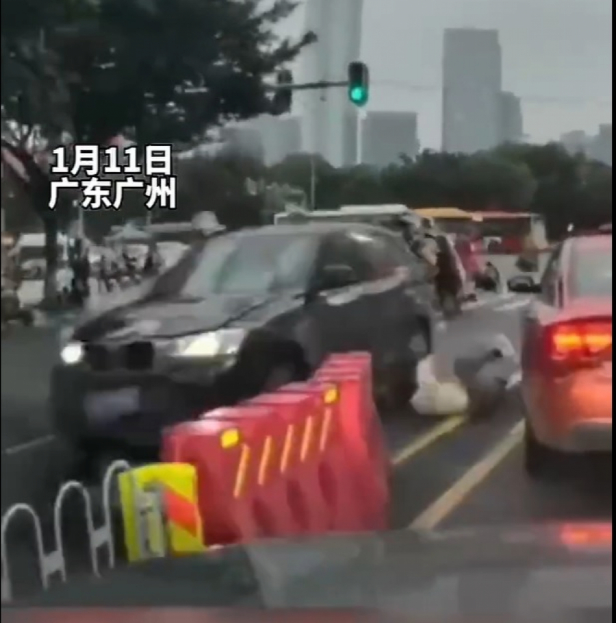 JEFTINIJE UBITI PEŠAKA, NEGO DA PREŽIVI?! Lud zakon u Kini