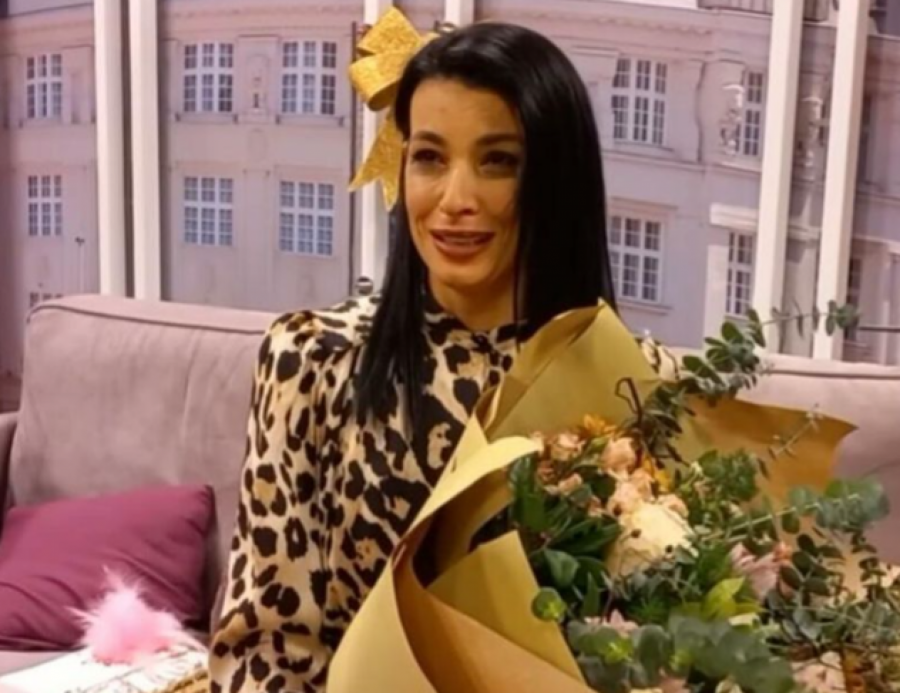 NEDAVNO DALA OTKAZ, A SADA SE POKAJALA Voditeljka u suzama zavapila: MOLIM VAS VRATITE ME NA TELEVIZIJU, NE MOGU JA OVO