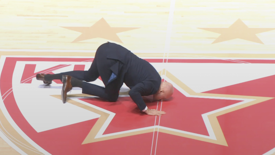 EMOCIJE NA POVRATKU U "PIONIR" Ovacije "delija" i suze Saše Obradovića (VIDEO)