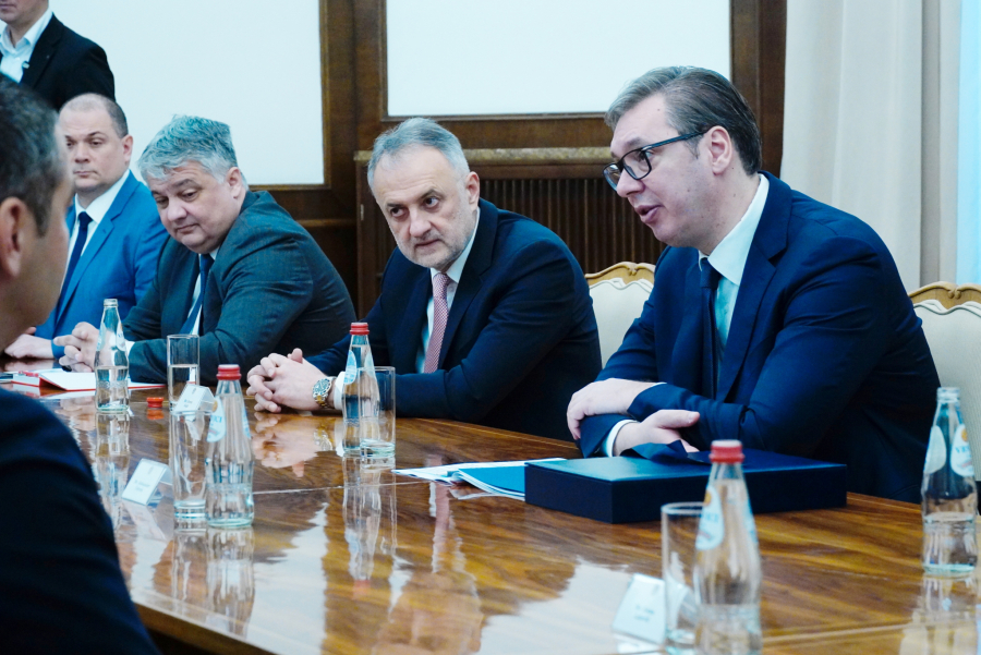 Aleksandar Vučić se sastao sa predsednikom UEFA Čeferinom