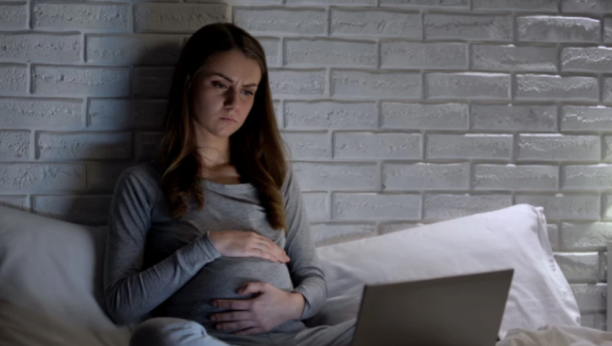 MAMU IZ NOVOG SADA NAPALI ZBOG IMENA KOJE JE IZABRALA ZA ĆERKU  Ima najdivnije značenje na svetu, a ljudi kažu da je gadno, grubo i staromodno