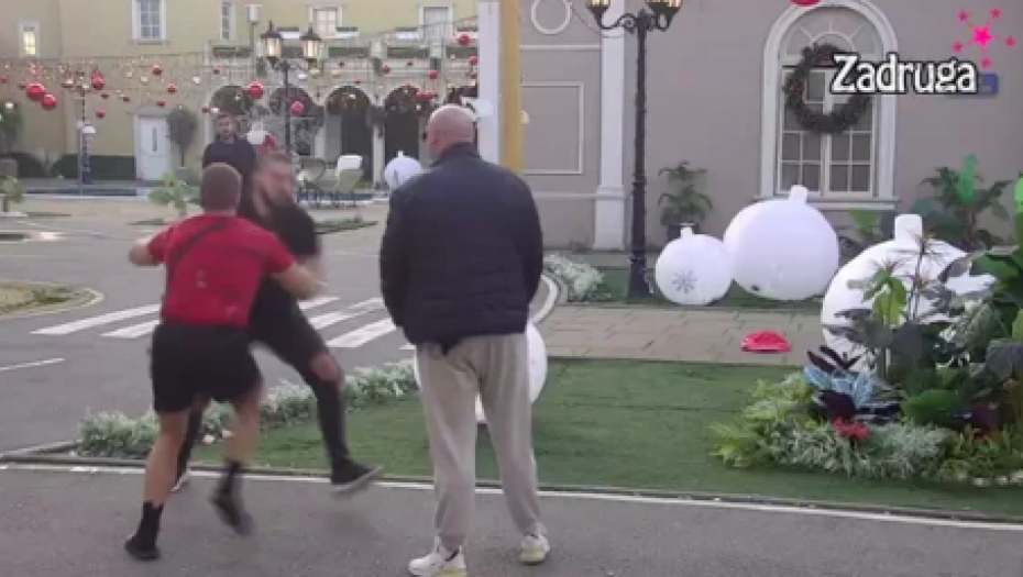 MARKO SMILJIĆ KRENUO DA BIJE BOJANA Krvnički se zaleteo na njega, nikad veća DRAMA U ZADRUZI! (VIDEO)