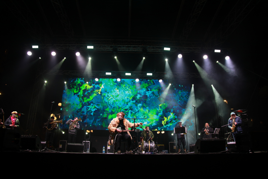 BREGOVIĆ NAPRAVIO SPEKTAKL ZA PAMĆENJE: Atmosfera na Trgu republike dovedena do usijanja (FOTO/VIDEO)