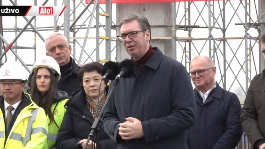 VUČIĆ OBIŠAO RADOVE NA IGRADNJE BRZE PRUGE 