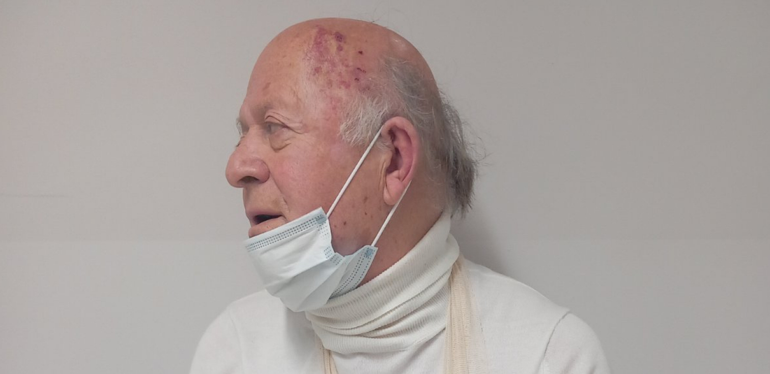 ADVOKATA I BIVŠEG SUDIJU GAZILI PO GLAVI NA KALEMEGDANU Pokrenuta istraga zbog napada na Miroslava Todorovića Šeru!