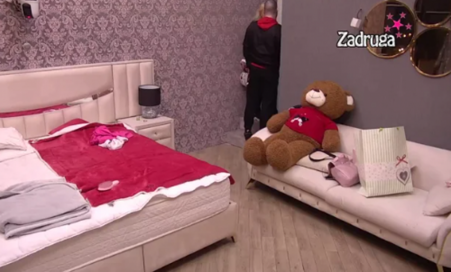 ZORICA MARKOVIĆ BRUTALNO ZAPRETILA ZVEZDANU! U sve umešala i Moku Slavnića, a evo kakav HAOS će napraviti