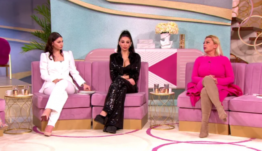 SANJA MARINKOVIĆ UKOPALA ALEKSANDRU NIKOLIĆ Zadrugarka priznala šta je od nje ZAHTEVALA MAJKA, a onda dobila ŠOK PITANJE