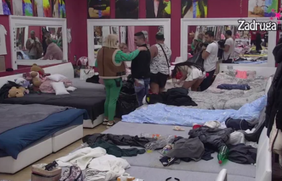 ŽESTOK OKRŠAJ Zorica Marković i Bebica zaratili, prozivke samo pljušte