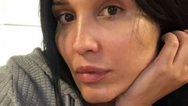 RADA RADENOVIĆ NE MOŽE DA PRIČA OD TUGE Nakon vesti o smrti voditeljke poručila samo jedno: Jel mogu da prekinem?