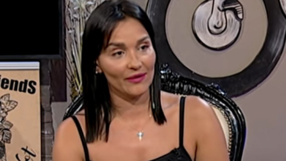 VODITELJKA BILA MODEL PLASTIČARU! Udala se za biznismena iz Crne Gore, pa nestala sa javne scene