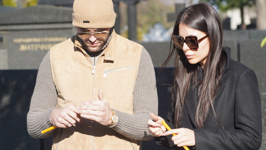 CECU I NJENU DECU SUTRA OČEKUJE TUŽAN DAN Prošlo je 24 godine, ali bolna istina ostaje duboko urezana u srcu