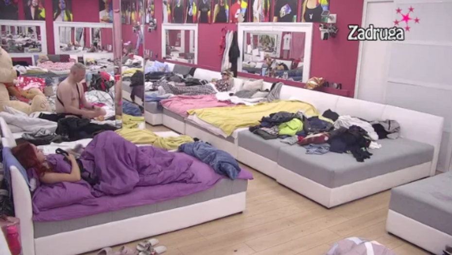 HAOS PALČICE I NECE Zadrugarka ga BRUTALNO NAPALA, svađa dostigla vrhunac, KRAJ JE!