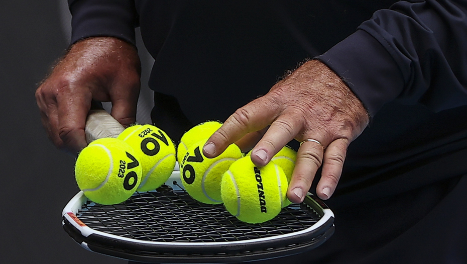 AUSTRALIJAN OPEN - DRUGI DAN Šampionski povratak Novaka, ludnica nastala posle njegovog meča, poznato i stanje Đokovićeve povrede