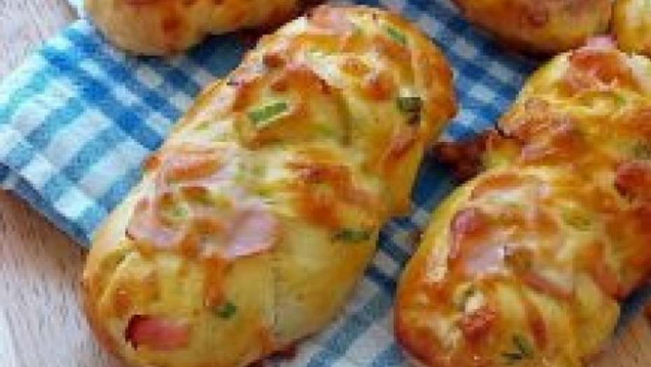 ZA DORUČAK ILI VEČERU Šarene pletenice sa šunkom, sirom i prazilukom, hrskavo, mirisno, ukusno