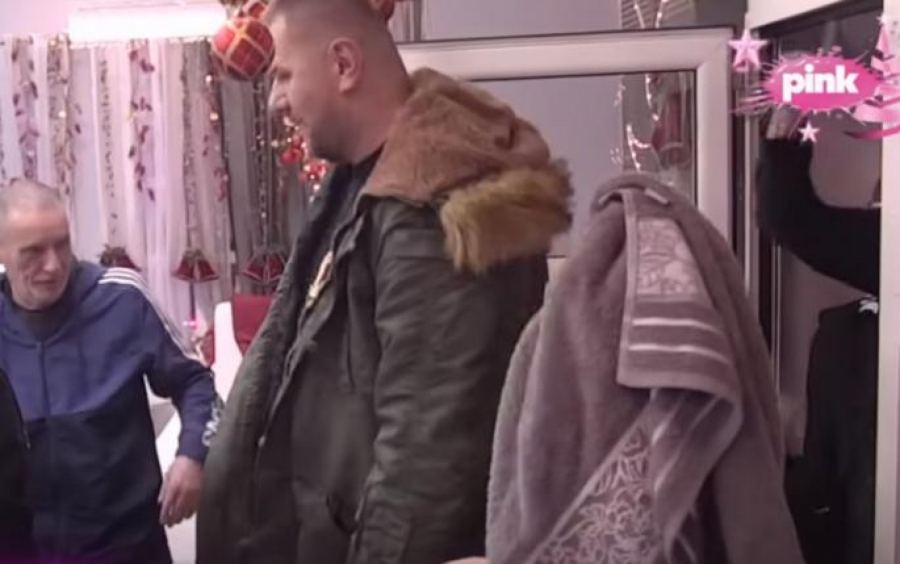 JANJUŠ UKOPAO FILIPA, SROZAO MAJU NAČISTO Izjavio Caru SAUČEŠĆE,  a trenutak sa Marinkovićevom SVI PREPRIČAVAJU (VIDEO)