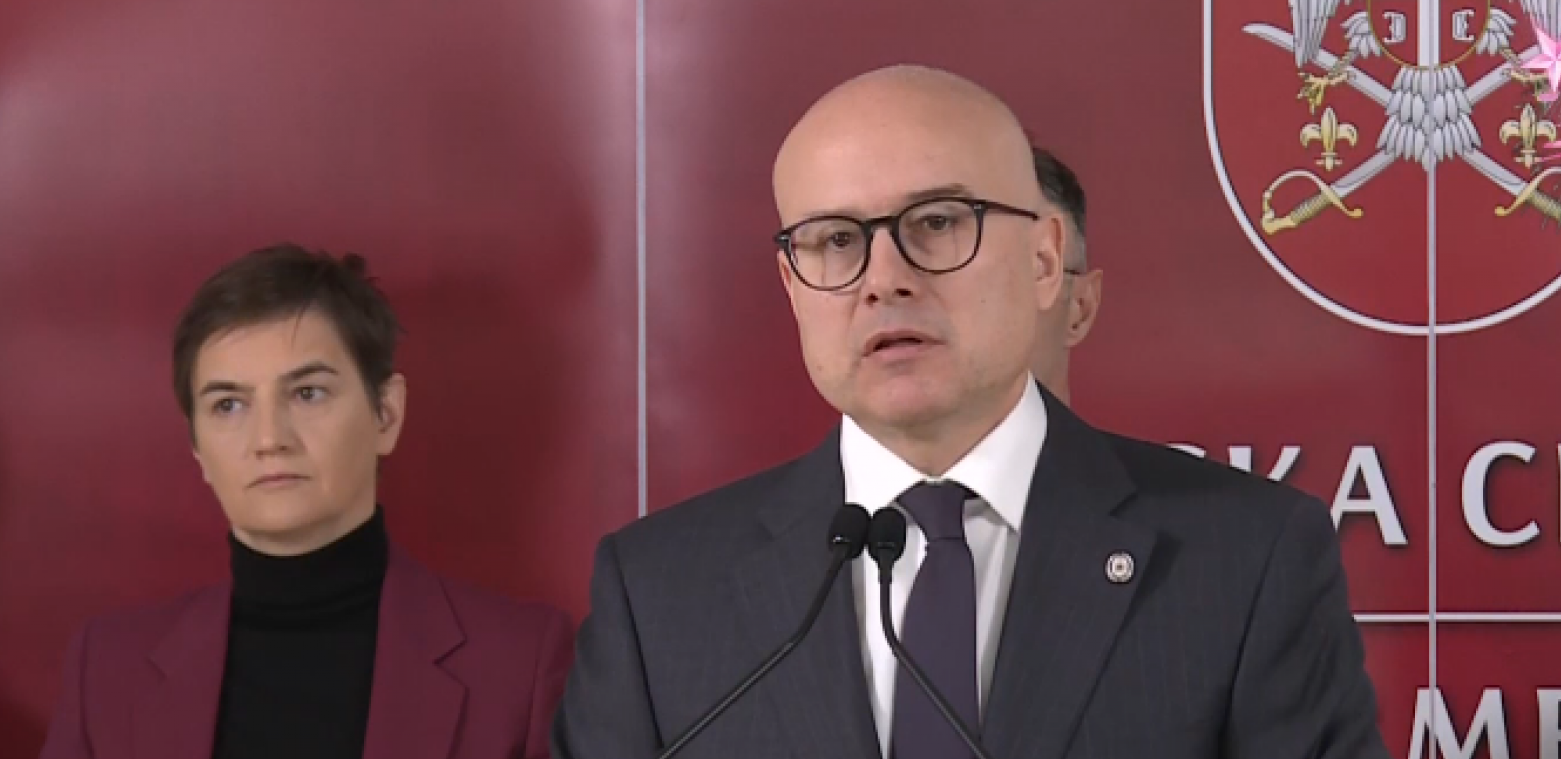 POKAZALI SE U KRITIČNIM MOMENTIMA! Ministar Vučević ocenio postupanje i način organizacije Vojske Srbije