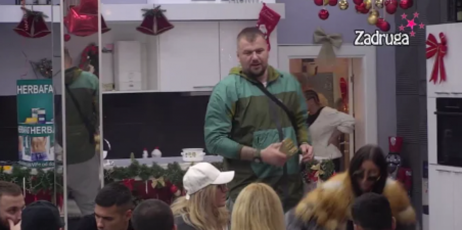 RASKRINKAN PRAVI RAZLOG ULASKA JANJUŠA U ZADRUGU Uvalio se u OZBILJNE PROBLEME, bio primoran da pobegne, ZAPANJUJUĆE KOLIKO ĆE ZARADITI!