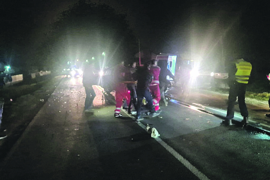 HOROR NA PUTEVIMA ŠIROM SRBIJE Za manje od 24 sata na desetine povređeno u udesima, a tri osobe poginule! Među njima i dečak (13) na biciklu!