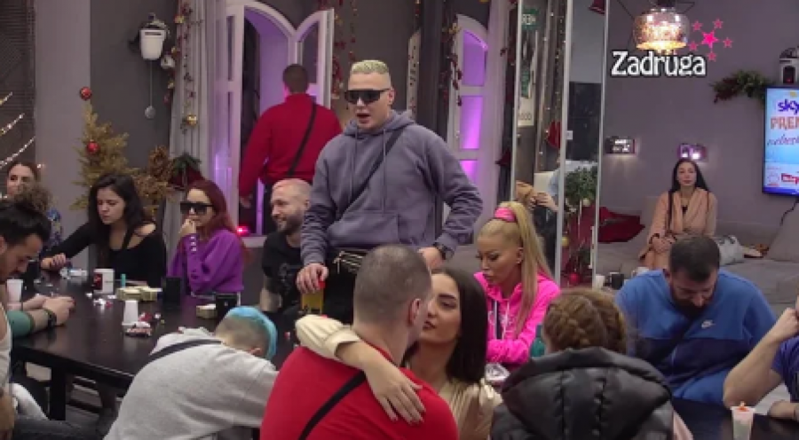 VULGARNA SI I NEMAŠ TALENTE Brendon osuo rafal po Valentini, nazvao je defektnom