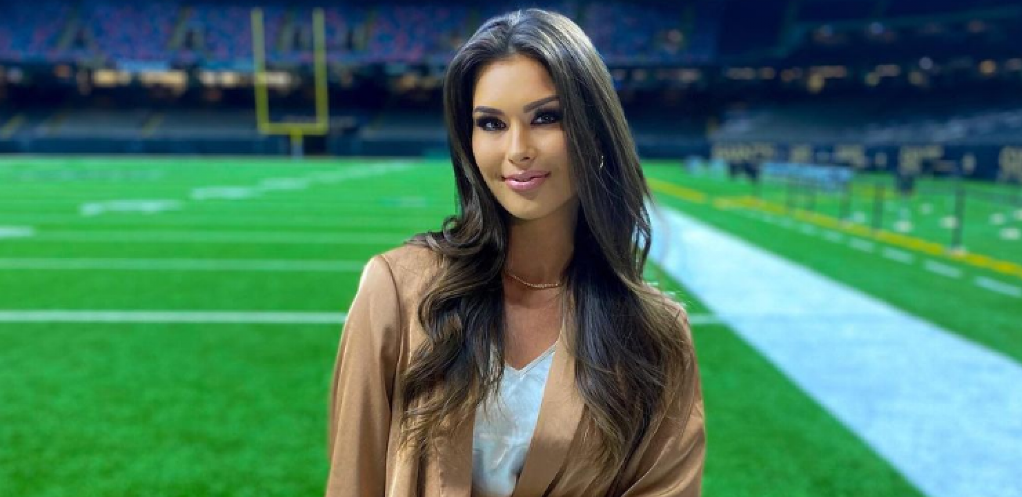 DILETA JE PROŠLOST Evo kako izgleda najpoželjnija sportska novinarka koja je zaludela muški svet (FOTO)