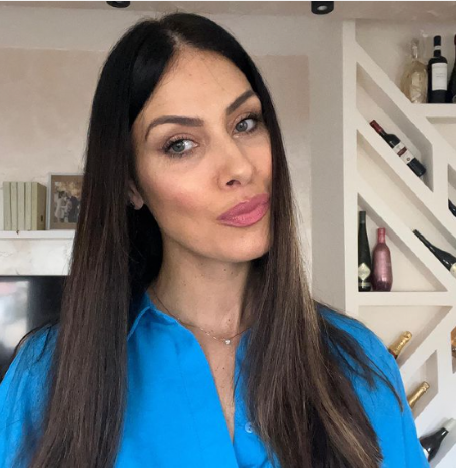 HIPNOTISALA JE MUŠKARCE U RIJALITIJU, SPASILA ŽIVOT ČOVEKU NA BRANKOVOM MOSTU Odjednom NESTALA, udala se za DRUGA, a evo kako danas izgleda Katarina Vučetić (FOTO)