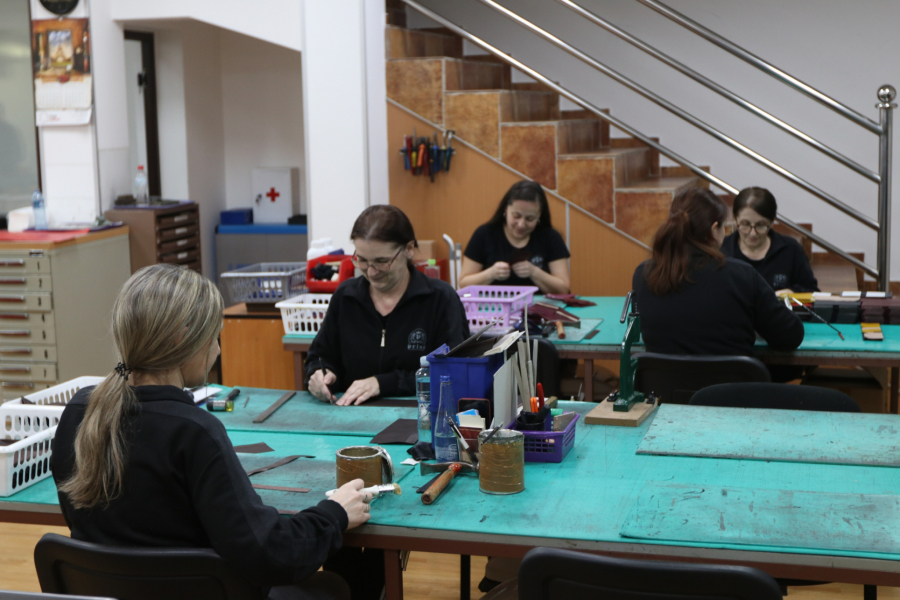 PUTIN JE IZ SRBIJE PONEO NJEGOVIH RUKU DELO! Ljubomir je pozajmio novac kako bi razvio posao, a danas se proizvodi prodaju 