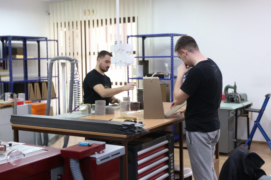 PUTIN JE IZ SRBIJE PONEO NJEGOVIH RUKU DELO! Ljubomir je pozajmio novac kako bi razvio posao, a danas se proizvodi prodaju 