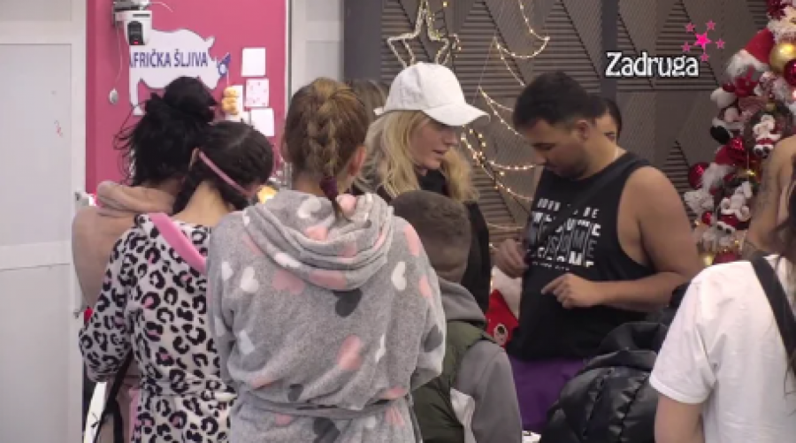 STIGLO VAŽNO OBAVEŠTENJE Večeras Zadrugu napušta Jelena Golubović, zadrugari joj sad tek veruju