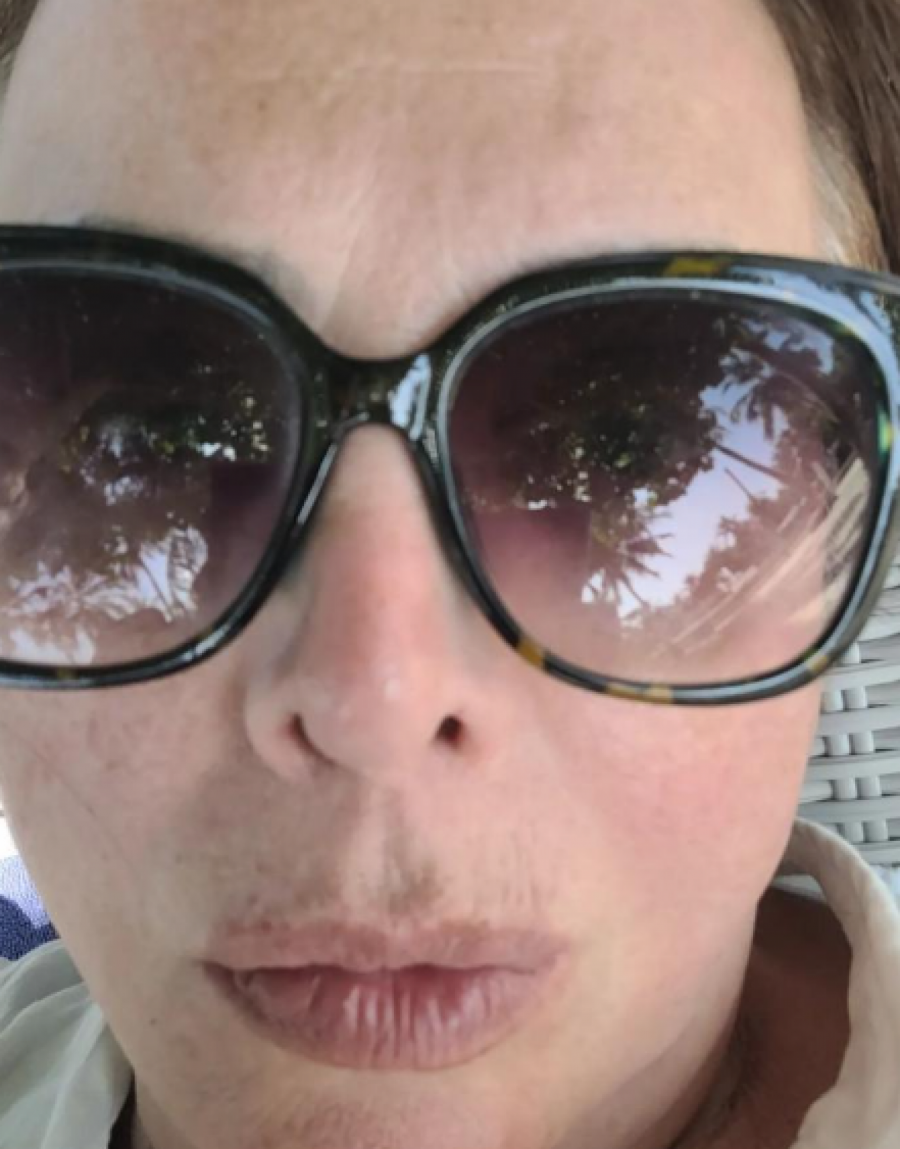 BEZ TRUNKE ŠMINKE Dara Džokić svima pokazala lice, niko ne veruje kako dobro izgleda, a ova koleginica je morala da je prokomentariše