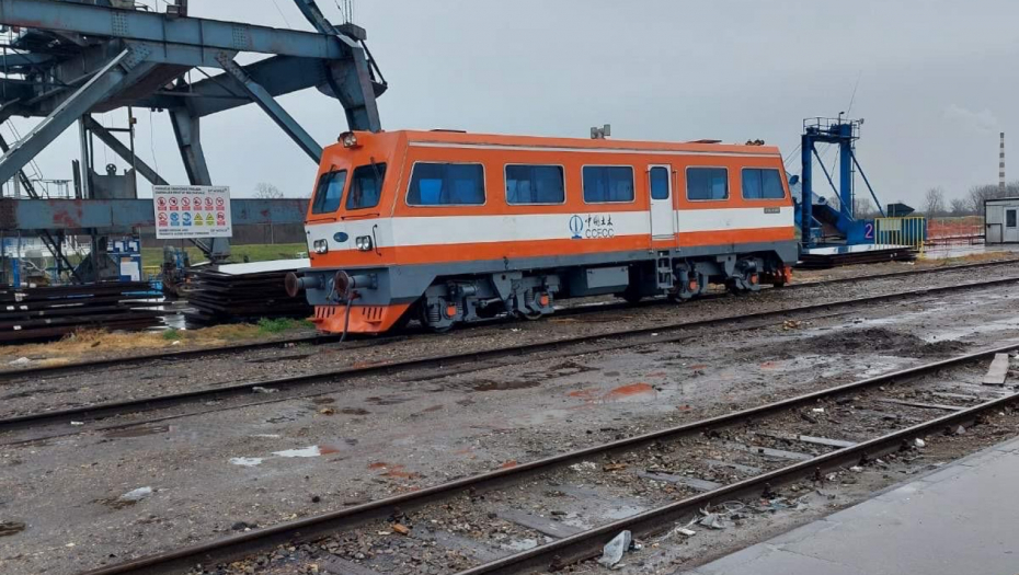 VESIĆ Ubrzava se izgradnja pruge Novi Sad – Subotica, stiglo 36 kineskih mašina i voznih sredstava za izvođenje radova