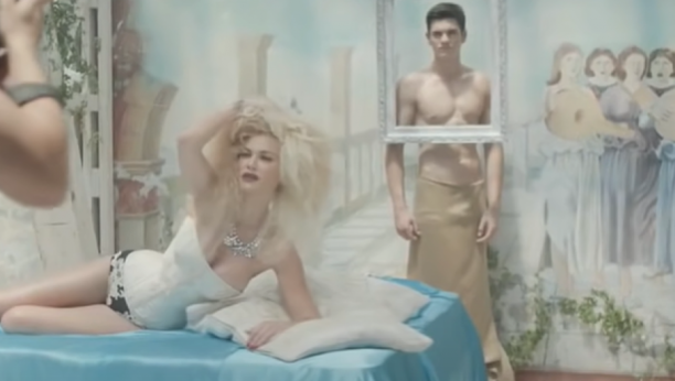 ŽENE IZ SRBIJE LUDELE SU ZA MOMKOM IZ NATAŠINOG SPOTA "ORIGINAL" Evo kako danas izgleda lepi Aleksandar i što se nas tiče još bolji je frajer