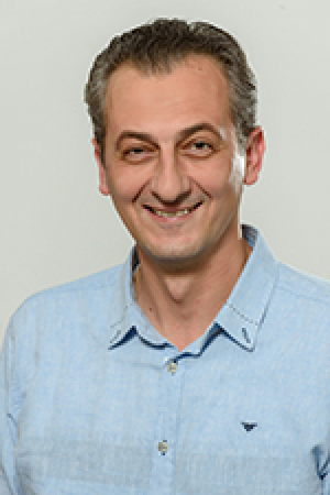 PEDIJATAR, A ANTIVAKSER! Ima li šta gore?