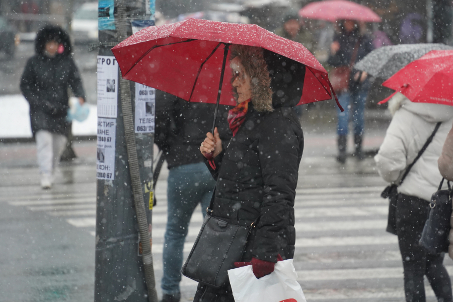 VRAĆAJU SE LEDENI DANI U SRBIJU! Evo kada temperatura pada u debeli minus, a neće nas zaobići ni snažni olujni vetrovi